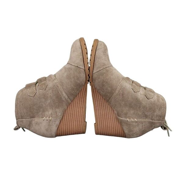 Rampage Shoes Womens 7.5 Booties Wedge Fashion Classic Comfort Chukka Lace Up - Picture 9 of 13